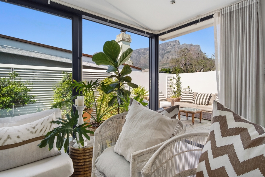 3 Bedroom Property for Sale in Tamboerskloof Western Cape
